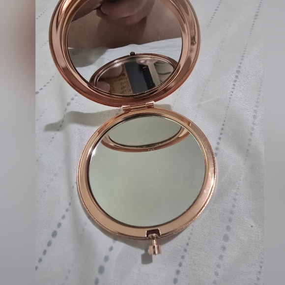 Glamorous Rhinestone Compact Mirror - Picture 3 of 6